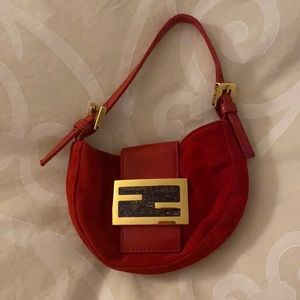 Mini Fendi baguette